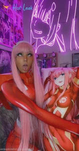 2033989