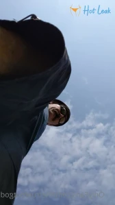 2085569
