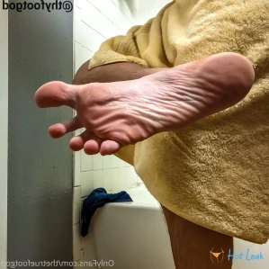 6298874