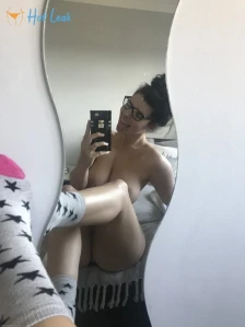 218949