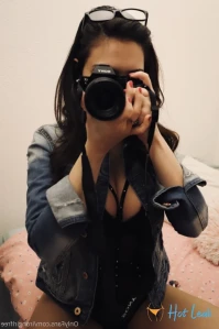 4382285