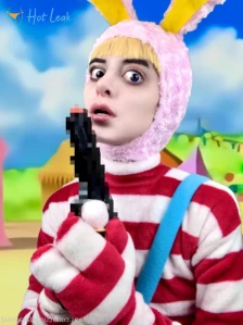 6108157