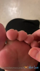 2555802