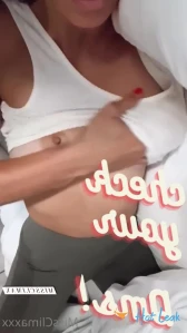 2558979