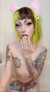 2174102