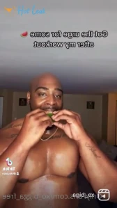 4825356