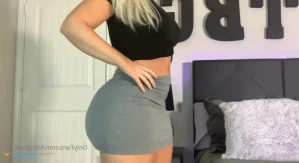4828018