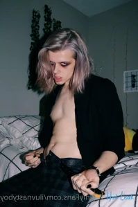 2282158