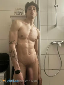 3612692