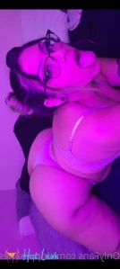 2243104