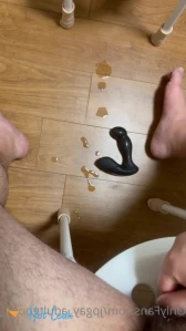 5595360
