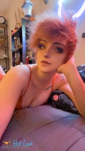 9825528