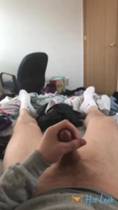 2233977