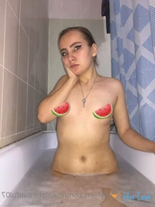 5898976