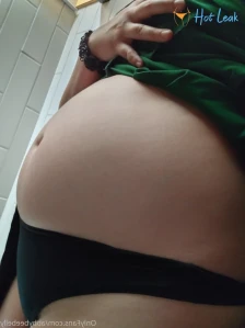 4683676