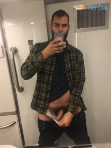 3963958