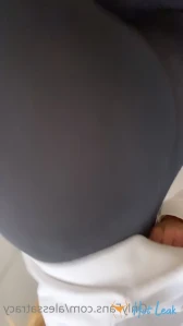 10652183