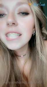 3027222