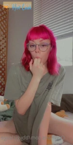3098085