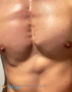 4864796