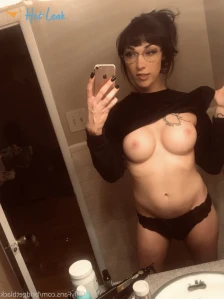 3652570