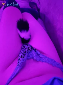 9457704