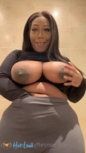 3322067