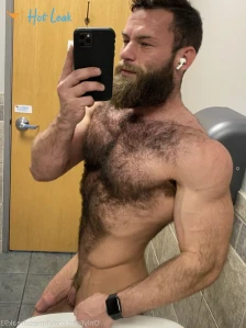3661885