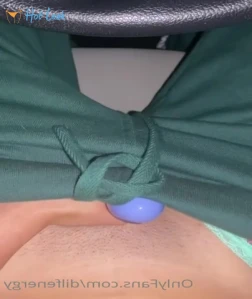 4667128