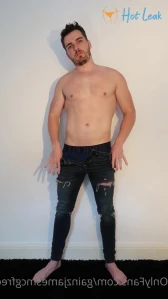 3374943