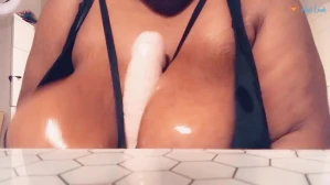 4880386
