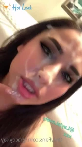4889711