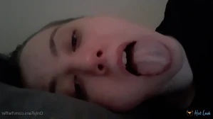 3418939