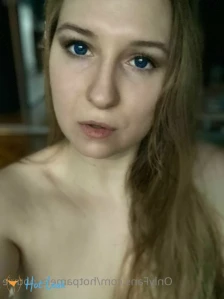 3300917