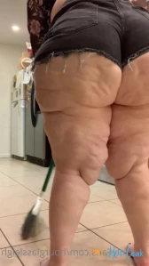 4898438