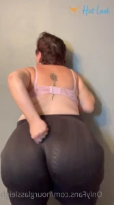 4898444