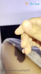 4898597