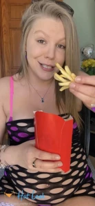 5821223