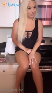 8941722