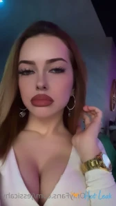 3747693