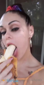 3852177