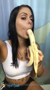 3852341