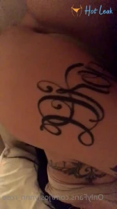 3852618