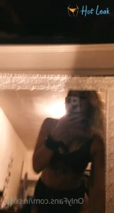 3852802