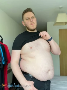 3296978