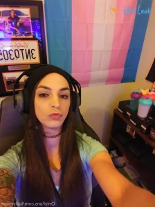 3195978