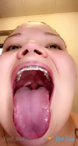 4903735