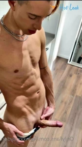 3173761