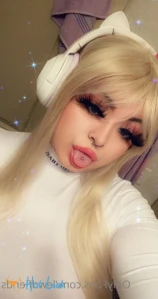 3211640