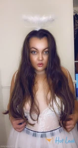 5771884